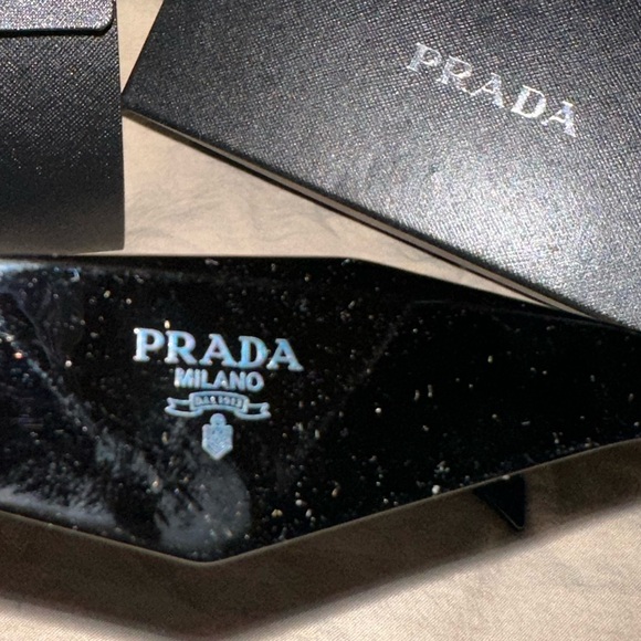 Prada sunglasses 🕶️ - Picture 3 of 10